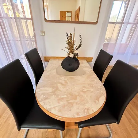Miadora - Apartma Prekmurska Hiska