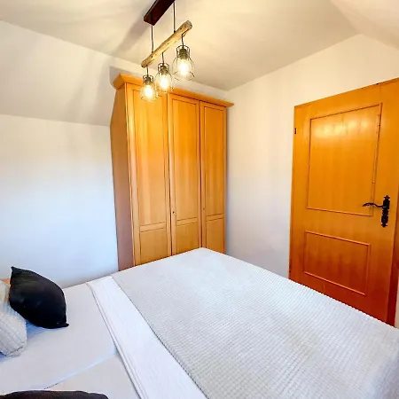 Miadora - Apartma Prekmurska Hiska * Moravske Toplice