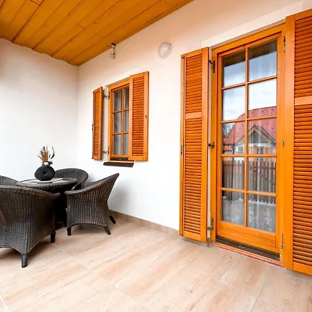 Miadora - Apartma Prekmurska Hiska *
