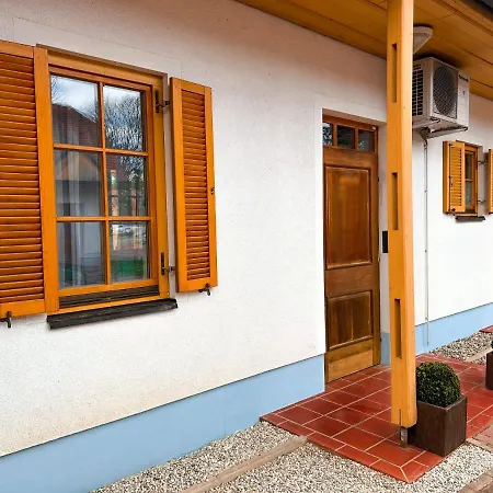 Miadora - Apartma Prekmurska Hiska